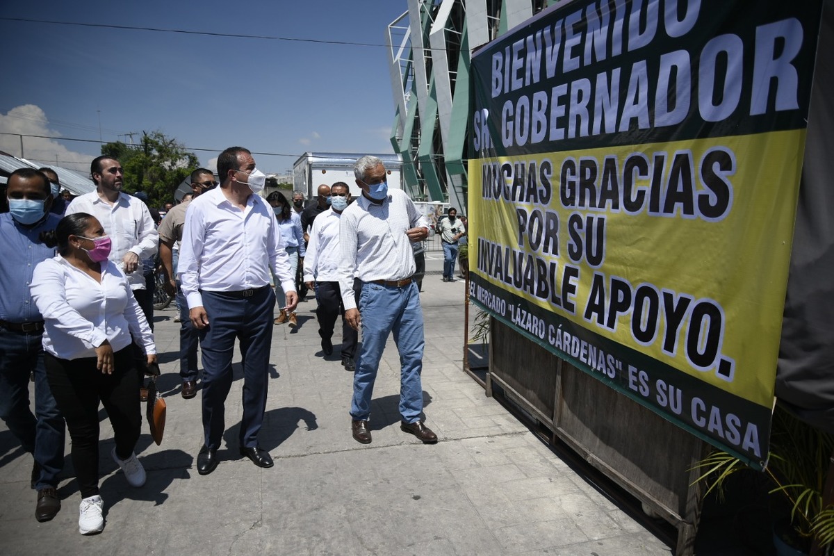 Cuauhtémoc Blanco, gobernador de Morelos, en mercado de Zacatepec. (Especial)
