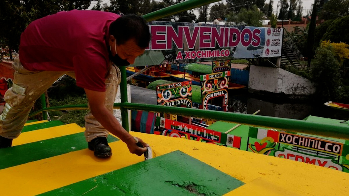 Embarcaderos de Xochimilco en CdMx se alistan para espectáculos del Día de Muertos