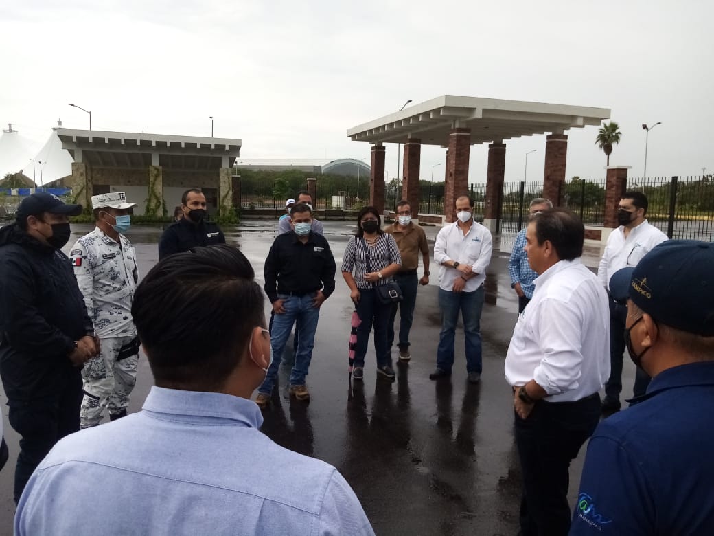 Autoridades recorren el Recinto Ferial en Tampico, Tamaulipas.