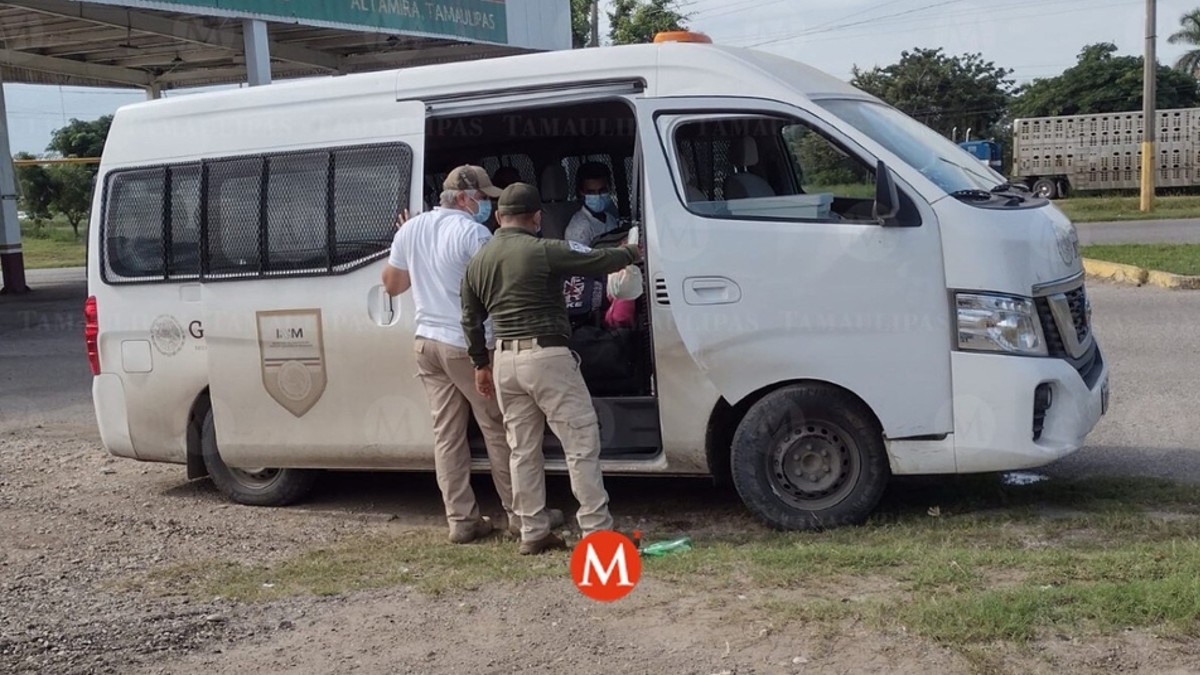 Detienen a 12 migrantes centroamericanos en autobús durante operativo en Altamira