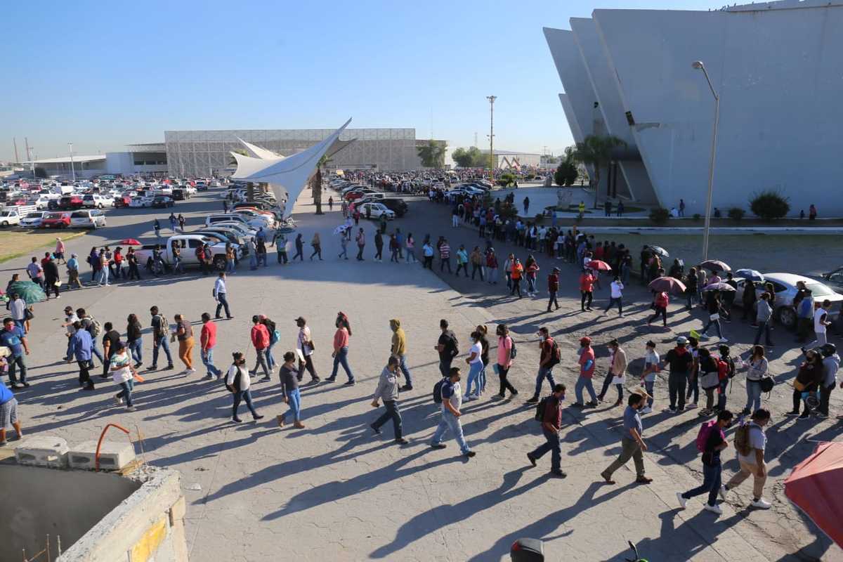 Hasta las 11 de la mañana ya habían 3 mil dosis aplicadas de las 7 mil destinadas. | Rolando Riestra