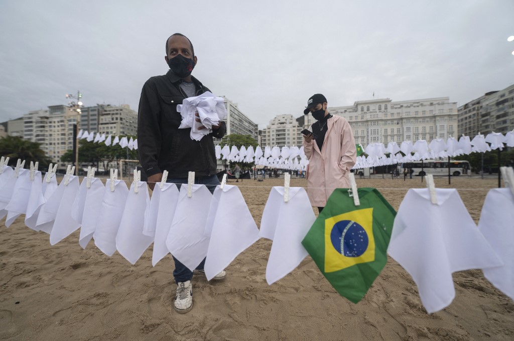 La pandemia de covid-19 en Brasil superó este 8 de octubre las 600 mil muertes. (AFP)
