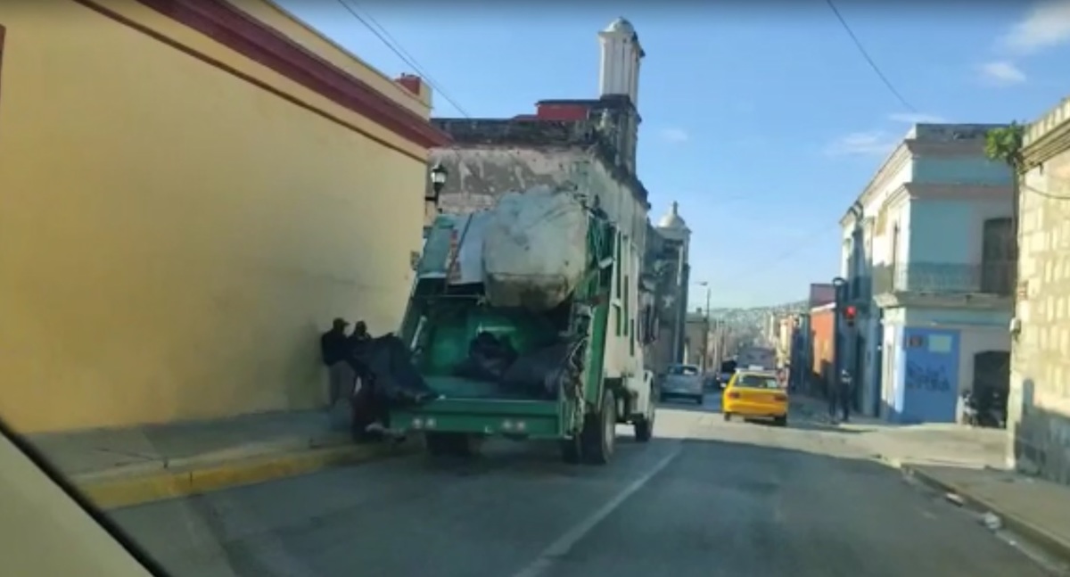Los trabajadores piden que se cumplan sus demandas. (Óscar Rodríguez)