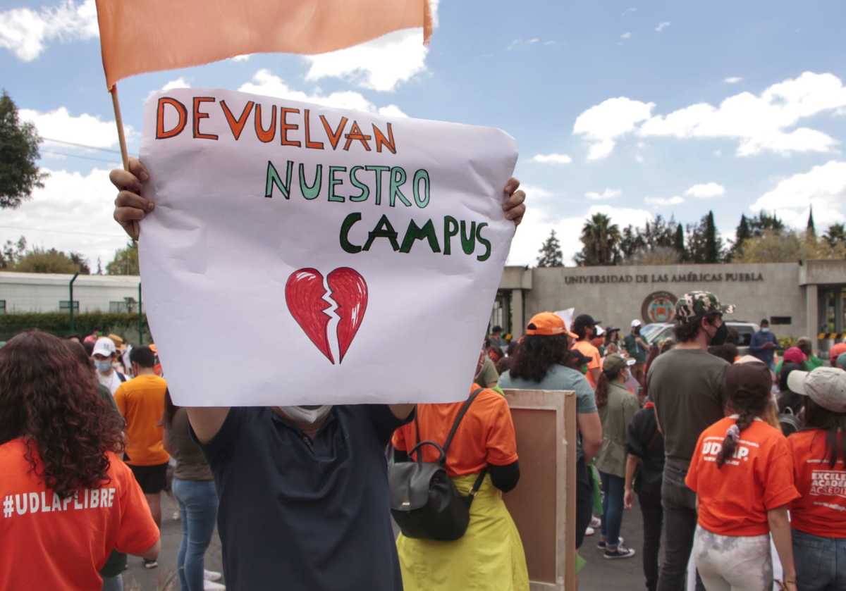 Manifestación de comunidad Udlap. (Melanie Torres)