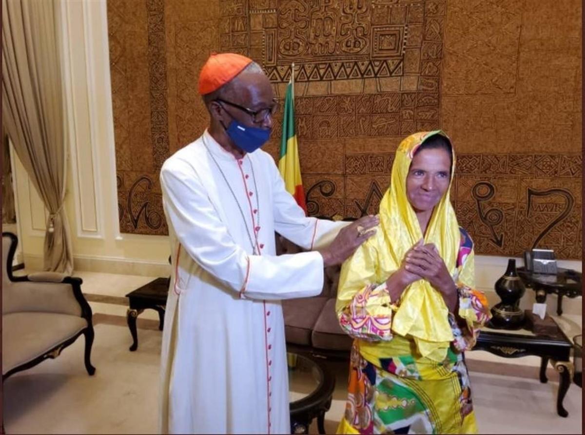 La monja Gloria Cecilia Narváez fue liberada tras haber sido retenida desde 2017 en Mali. (EFE / Archivo)