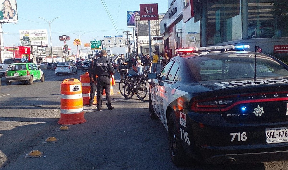 Monterrey implementa operativo vial en módulos de vacunación covid-19. Foto: Especial.