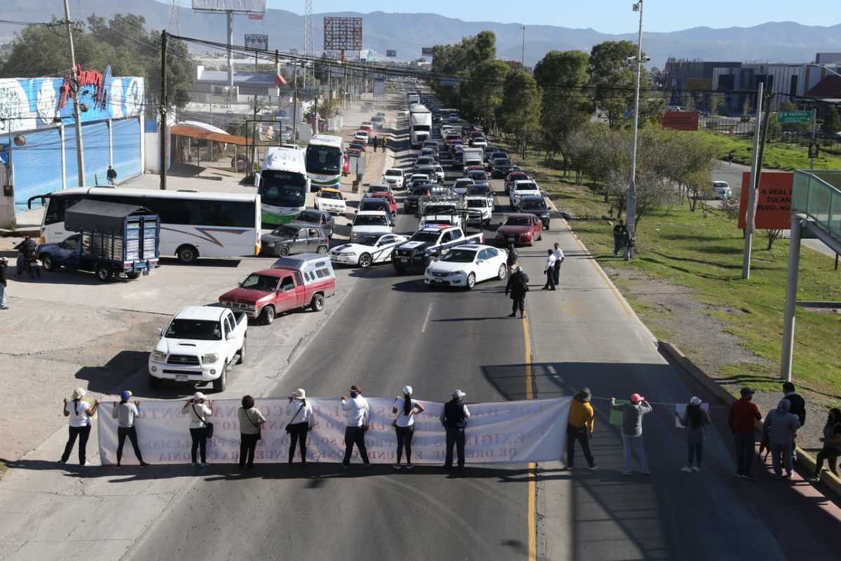 Bloqueo de vecinos en la México-Pachuca. (Jorge Sánchez)