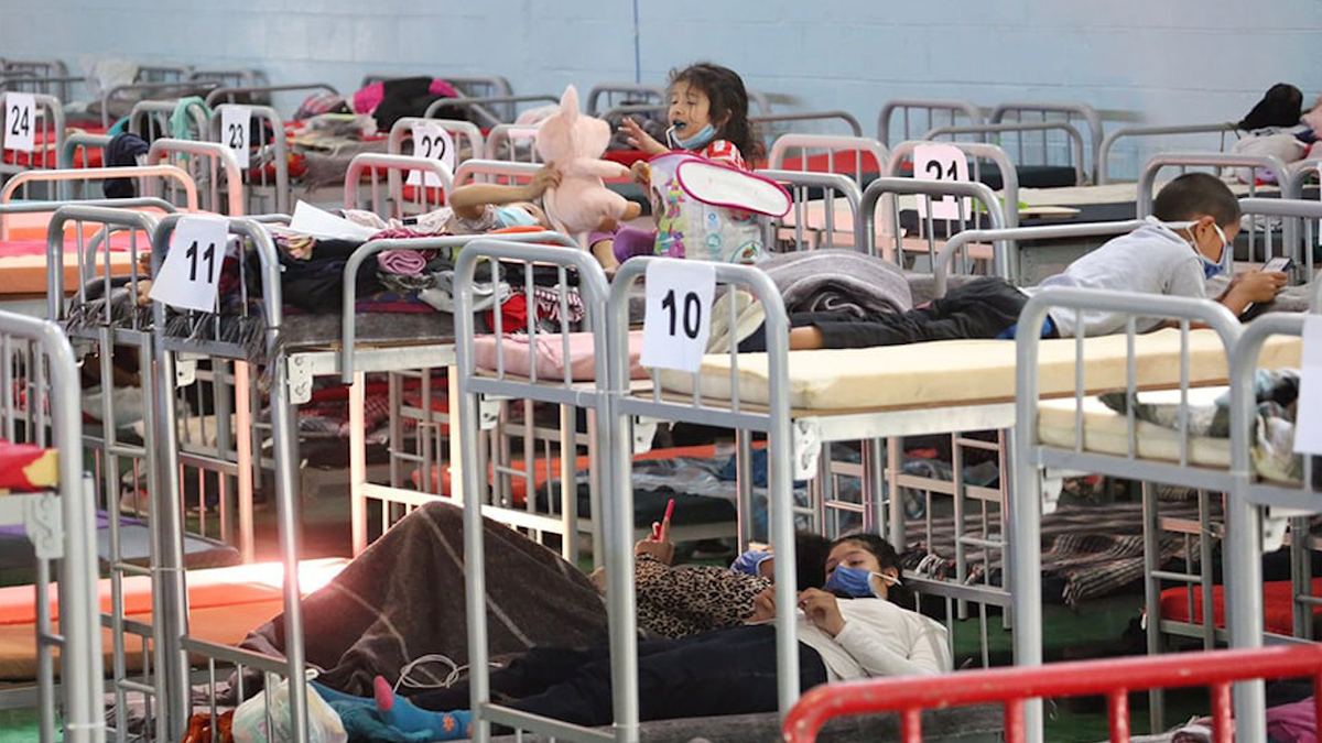 Detectan caso de covid-19 en albergue de Chihuahua; hay 19 sospechosos