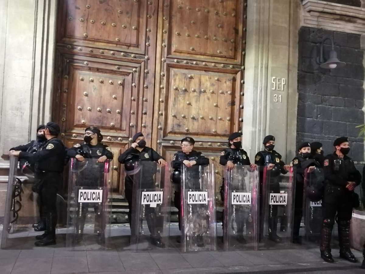 Los trabajadores bloquearon las entradas | Especial