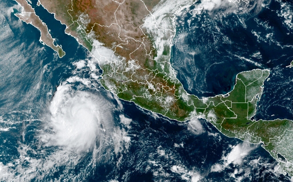 https://images.milenio.com/gl1jESSVMDpC93vofix8ZDMi7ZQ=/958x596/uploads/media/2021/10/11/vista-satelital-huracan-pamela-acercandose_0_0_1024_637.jpg