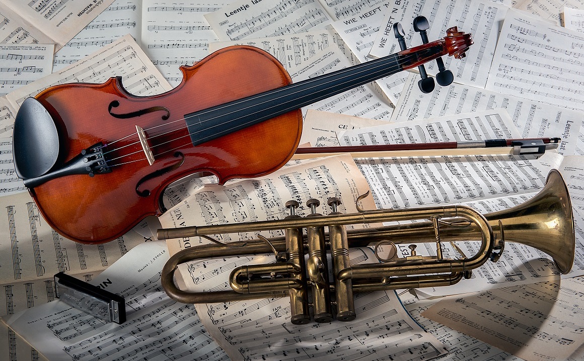 La composición será con una orquesta sinfónica acompañada de instrumentos prehispánicos. (freepik.es)