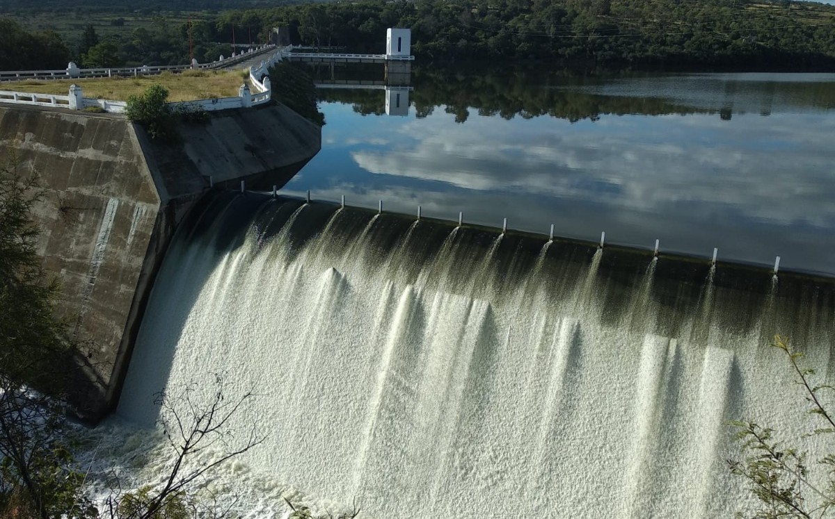 Conagua informó que el almacenamiento total en estos embalses representa un superávit de 815.30 millones de metros cúbicos. Foto: Conagua