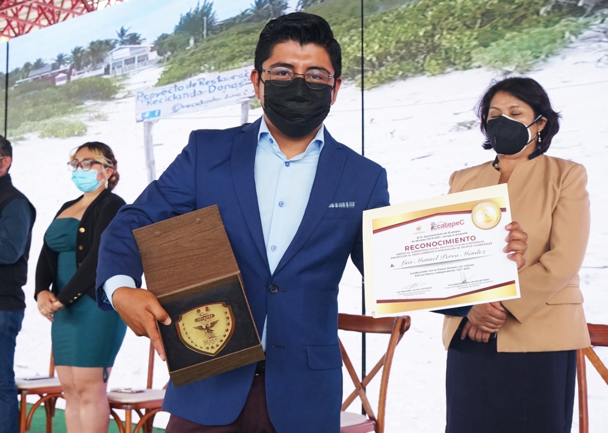Ecatepec entrega Presea México Independiente a jóvenes sobresalientes en atención al Covid-19, artes, academia y medio ambiente