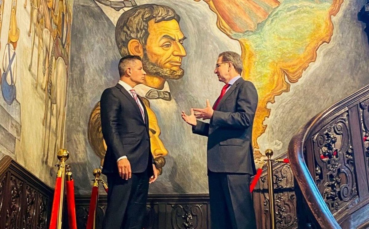 Alejandro Murat y Esteban Moctezuma anuncian “Mes de Oaxaca"