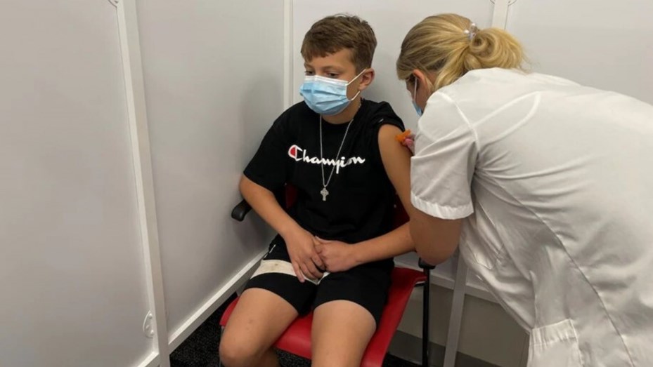 Gavin Roberts llegó a vacunarse contra el covid-19 en una farmacia en Nueva Jersey. | Foto compartida por The Washington Post