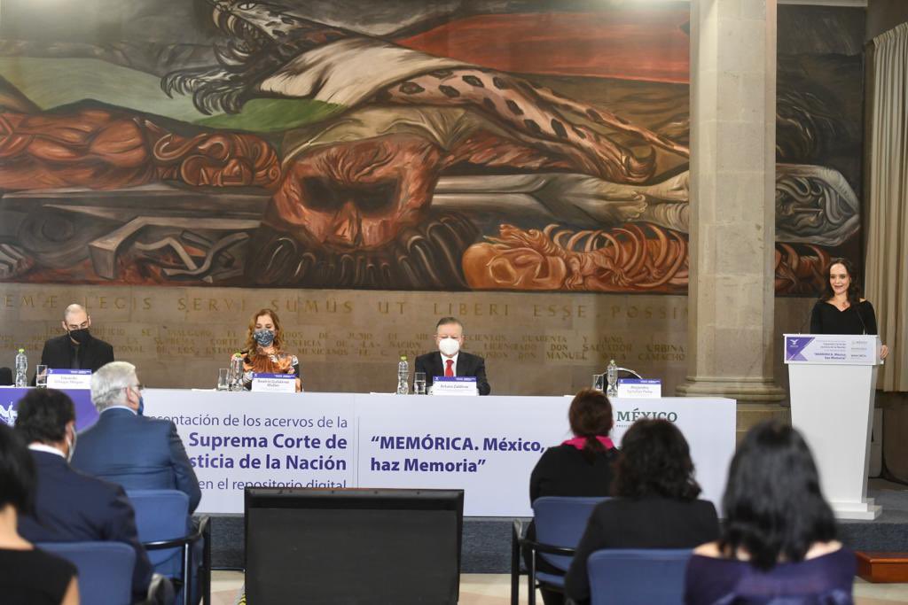 Arturo Zaldívar y Beatriz Gutiérrez Müller. (Twitter @SCJN)
