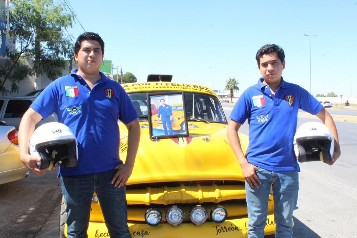 Pilotos laguneros Misael y Óscar Rodríguez Márquez. (Especial)