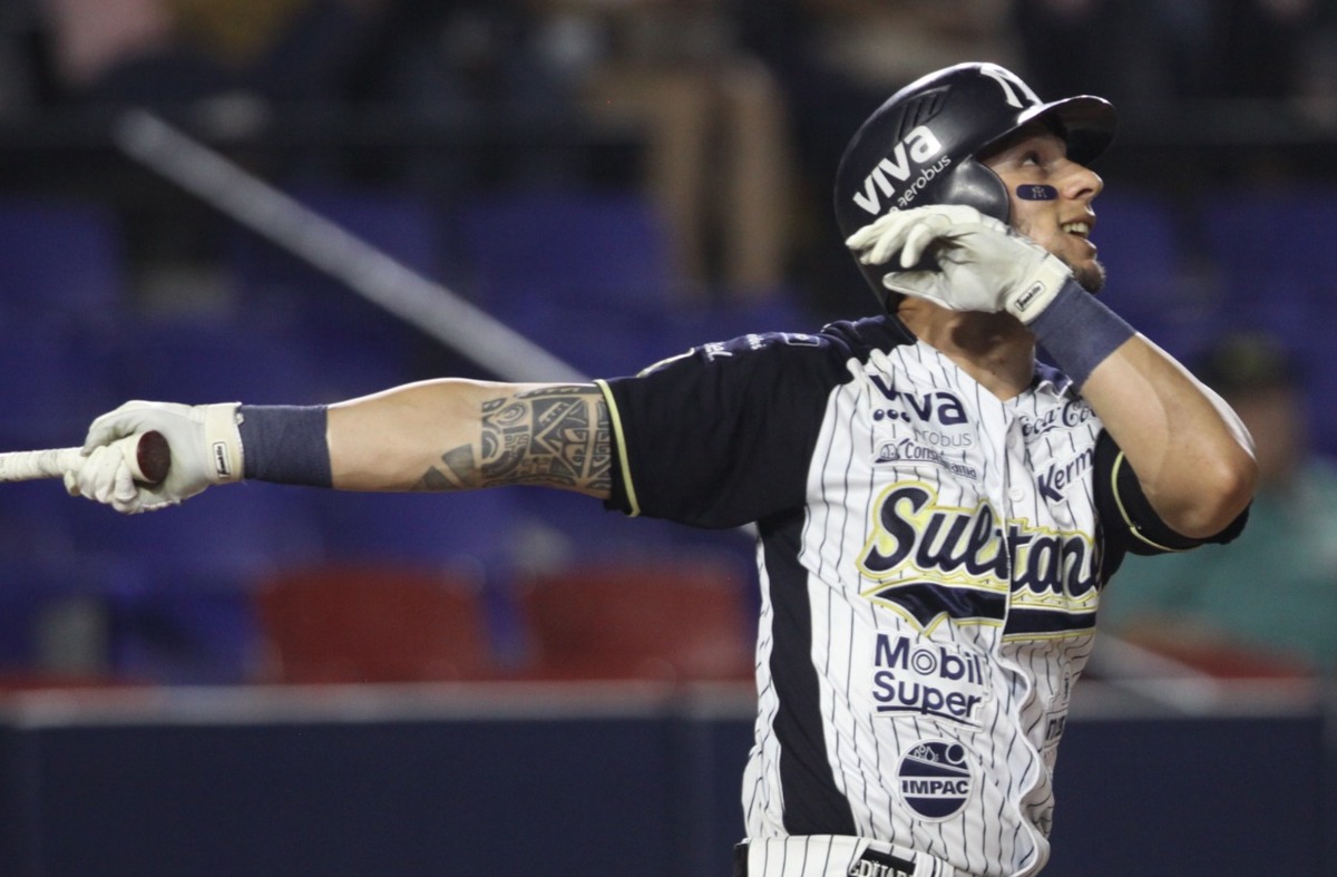 Sultanes de Monterrey (Roberto Alanís)