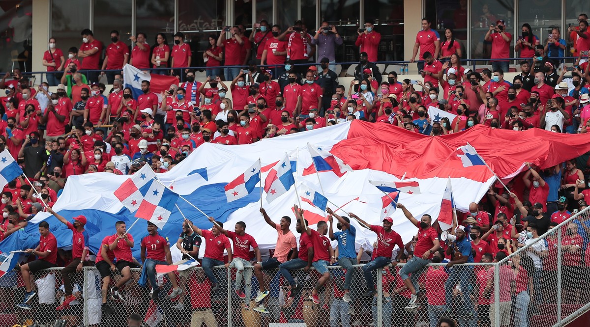 Aficionados de Panamá (Reuters)