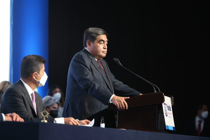 Barbosa ofrece trabajo conjunto a ediles de municipios | Especial