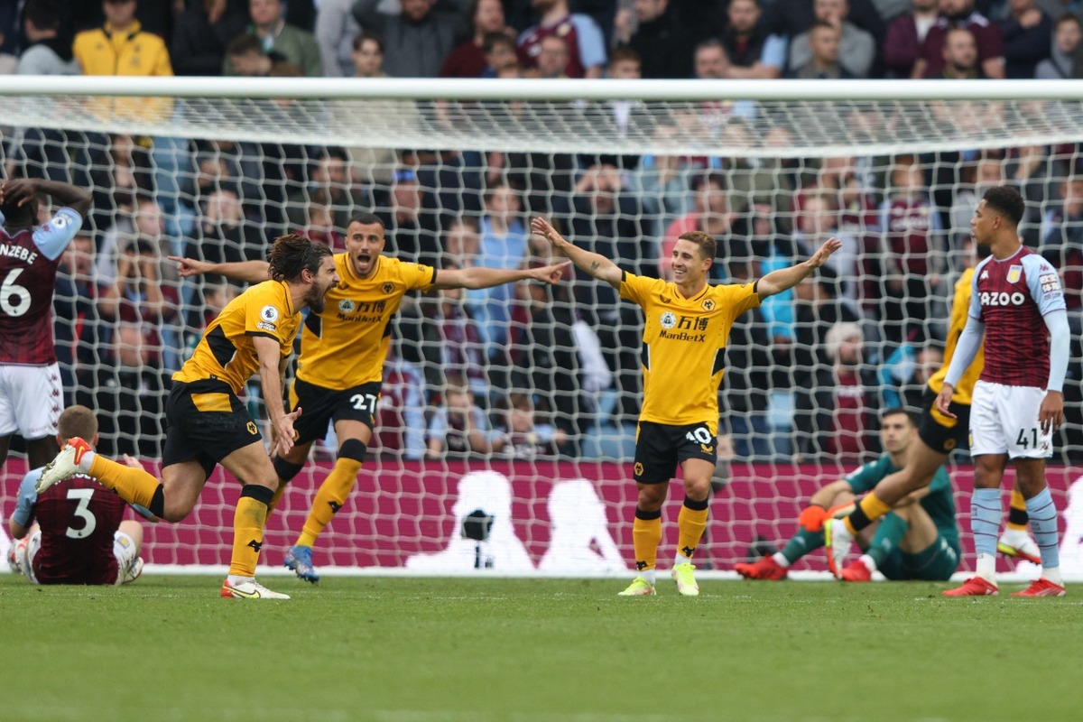 Celebración de los jugadores del Wolverhampton (AFP)