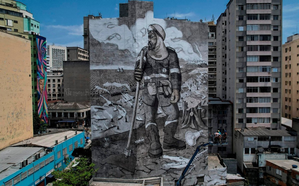 Una obra de arte desde la recuperación de la ceniza (EFE)