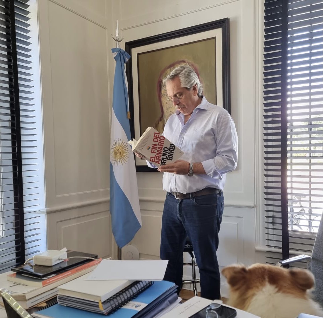 El presidente de Argentina, Alberto Fernández, criticó la medida de retirar libros LGBT en España. (Twitter: Alberto Fernández)