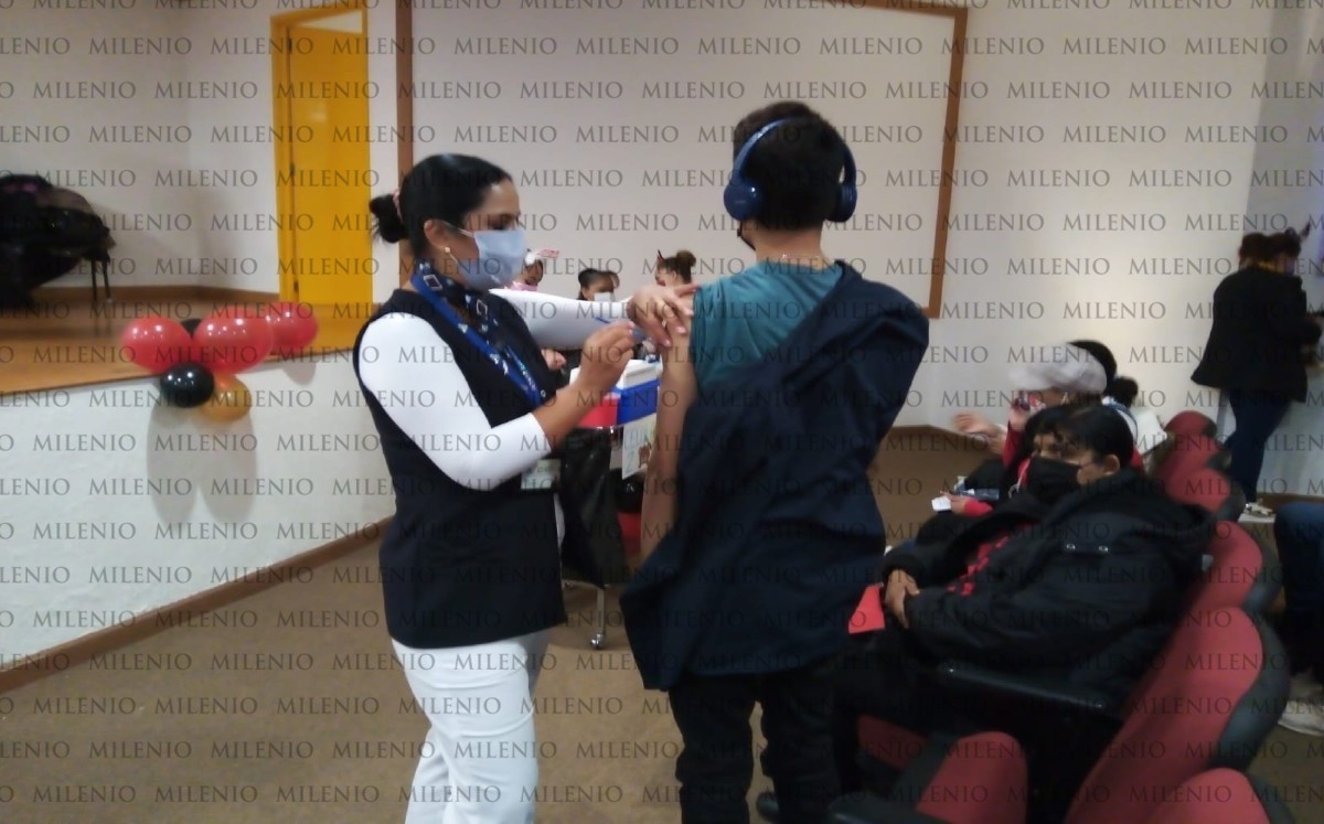 Vacunación a menores de edad en Hidalgo. (Alejandro Reyes)