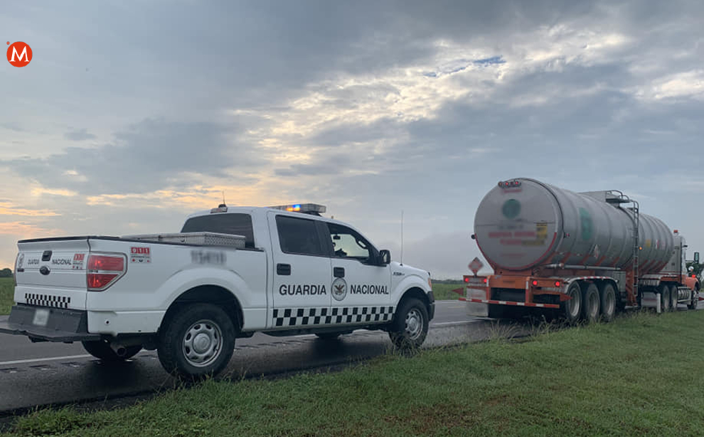 Guardia Nacional recorre carreteras de Tamaulipas, para ayudar en caso de accidentes.