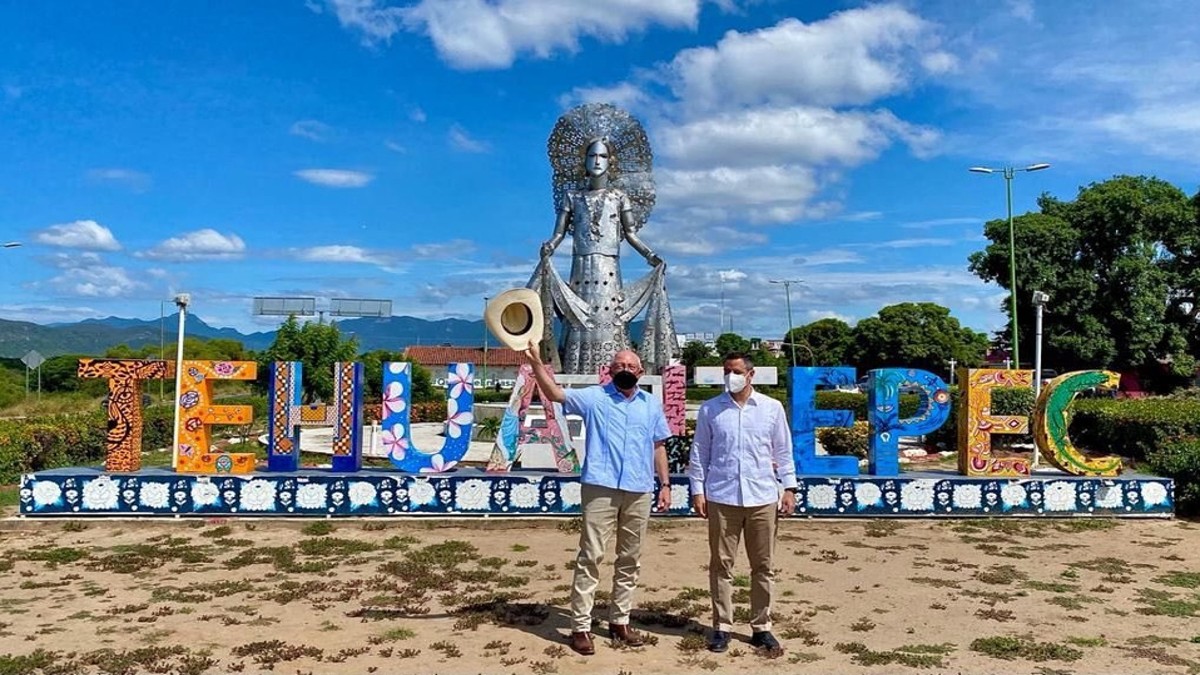 Ken Salazar propone política migratoria de EU con enfoque humanitario
