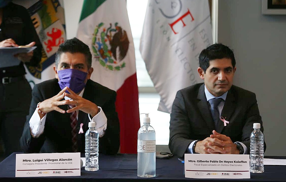 Luigui Villegas Alarcón y Gilberto de Hoyos Koloffon. Foto: Jorge López.