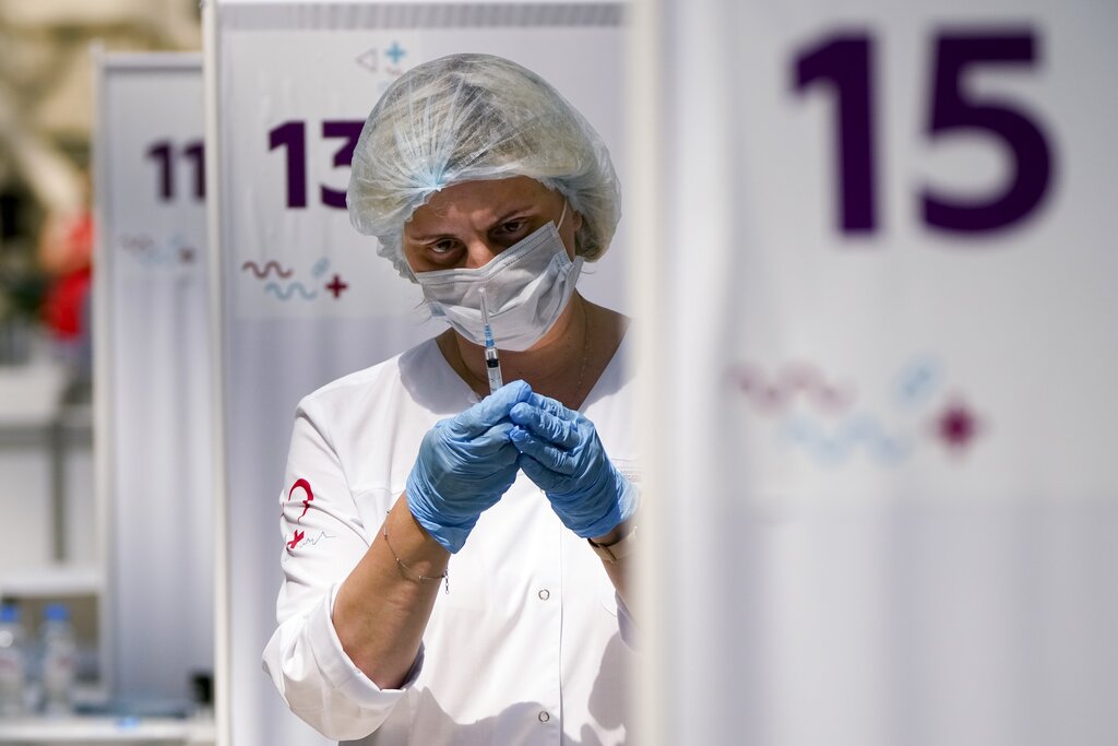Las vacunas Pfizer, Moderna y Johnson & Johnson están autorizadas en Estados Unidos. (AP)