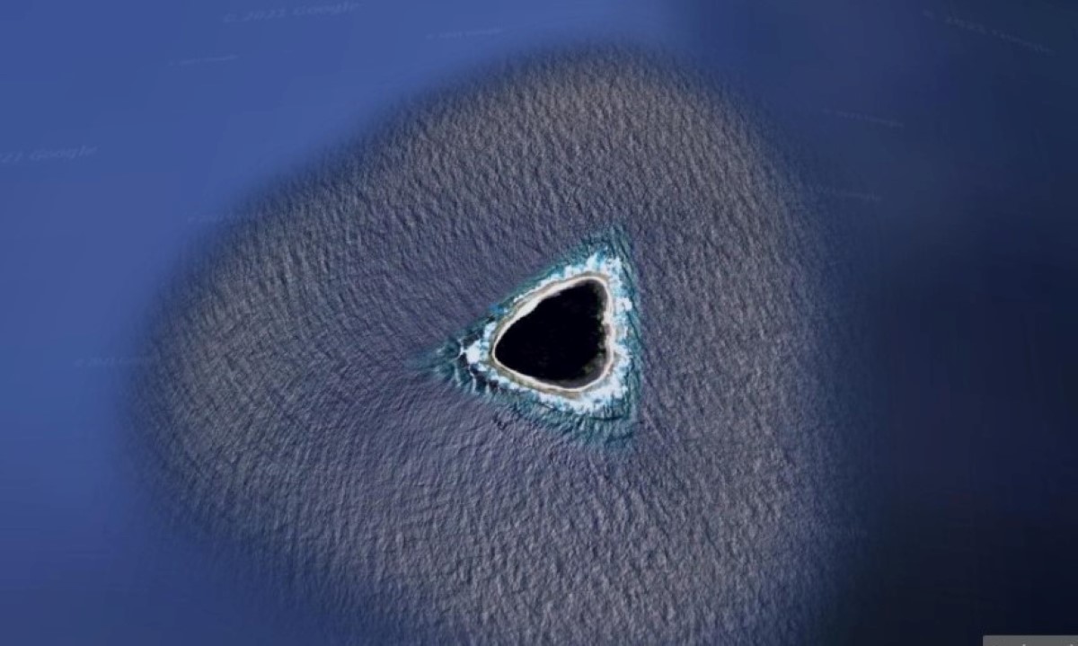 La foto del supuesto agujero negro se hizo viral en Reddit. | Google Earth