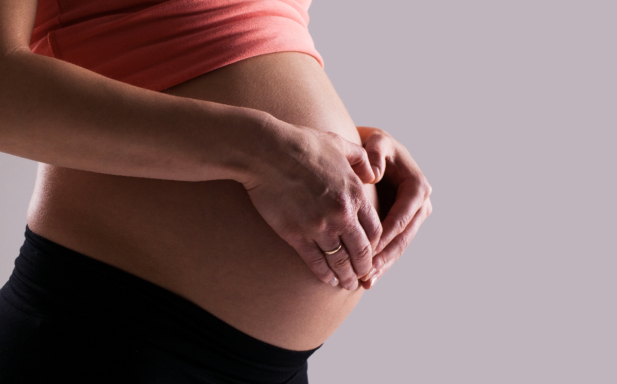 En México, 33.4 por ciento de las mujeres que tuvieron un parto dijo haber sufrido algún tipo de maltrato en el procedimiento. (Freepik)