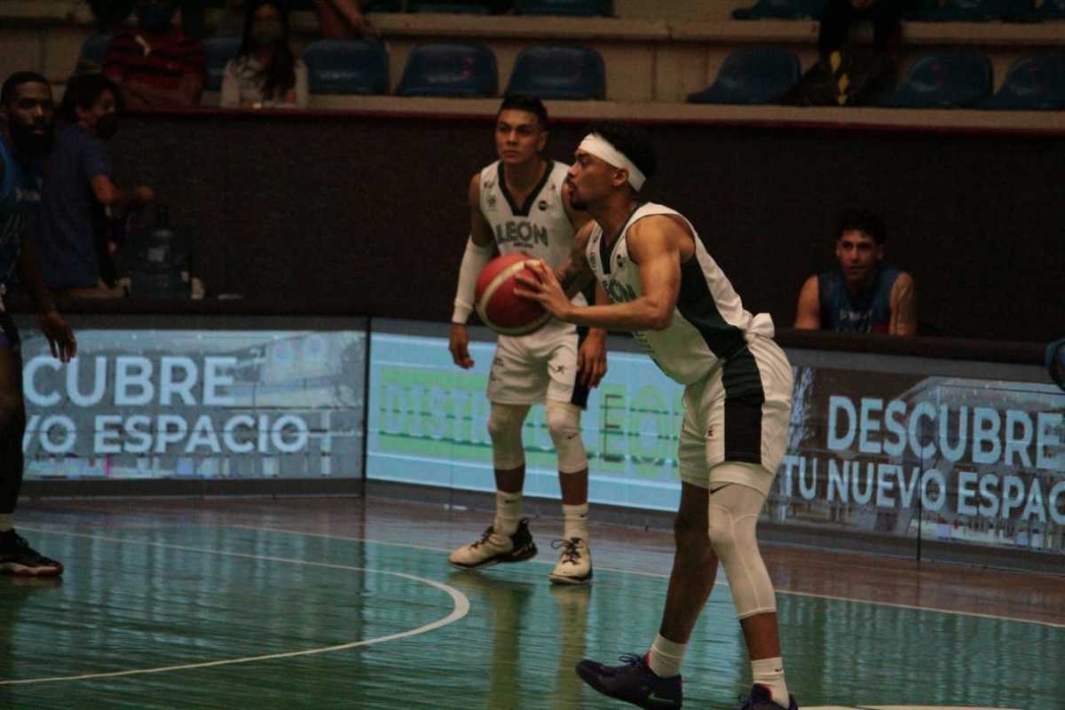 Pierde Abejas de León 93-95 ante Astros de Jalisco