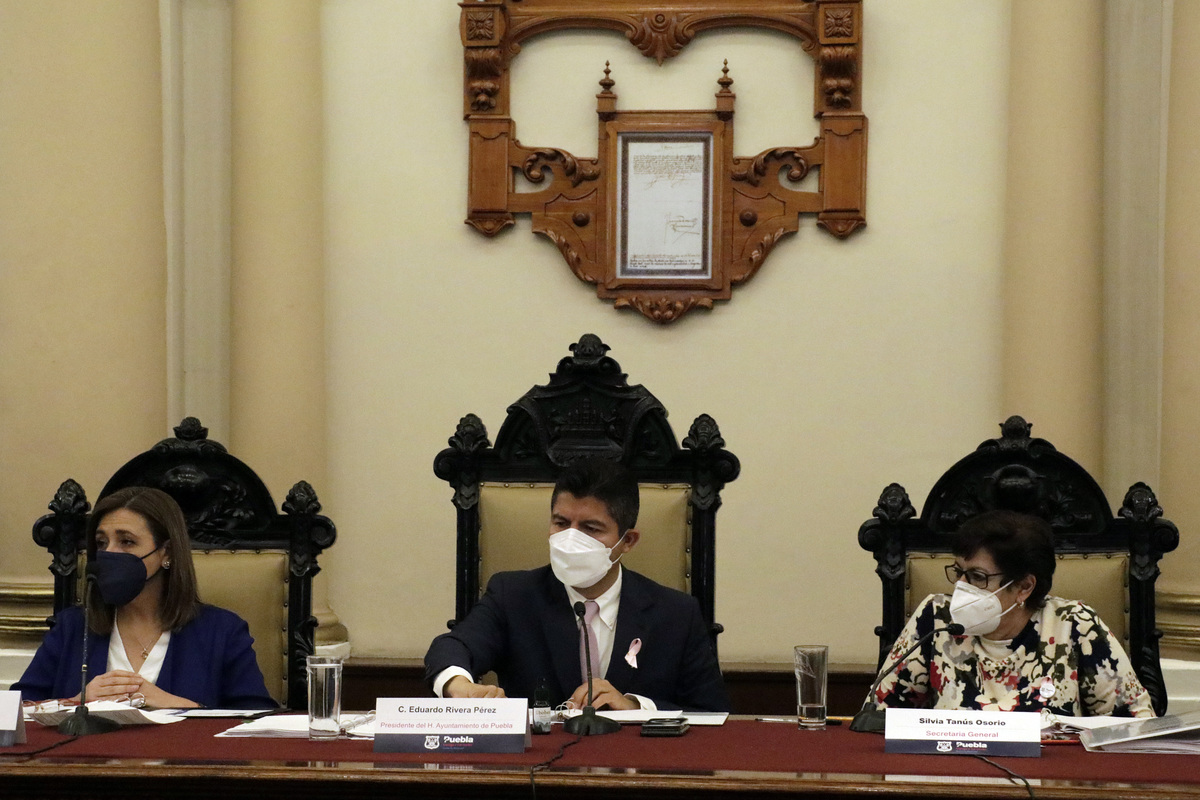 Alcalde Eduardo Rivera, presidió la sesión ordinaria de cabildo municipal.. (Agencia Enfoque)