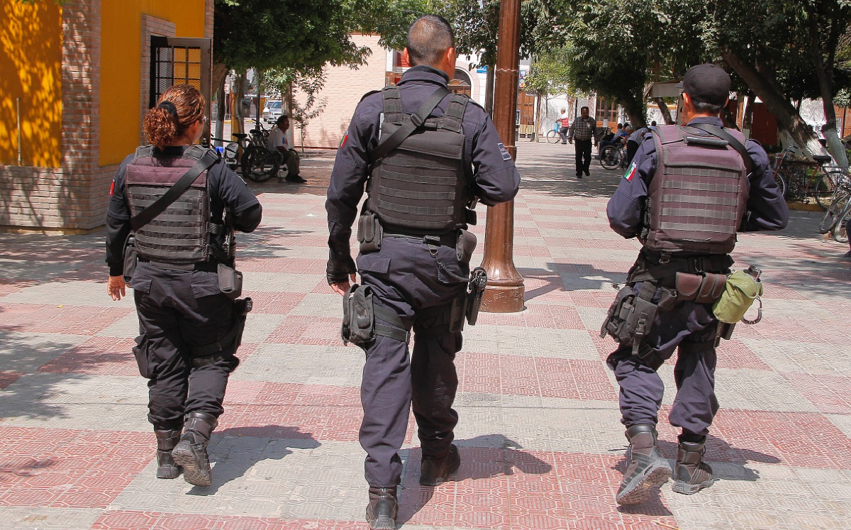 Otro problema es la vigencia en los exámenes de control de confianza. (Especial)
