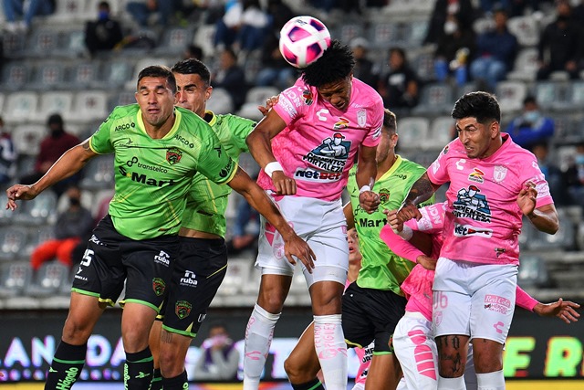 Tuzos y Juárez terminaron igualados en el Estadio Hidalgo. (Imago 7)