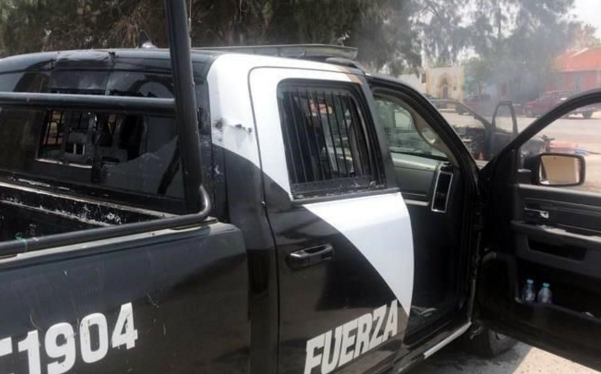 Vecinos agreden a policías para evitar arresto de delincuentes. Foto: Especial