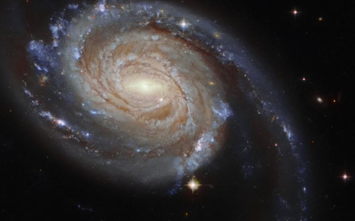 Hubble capta una disputa gravitacional que acabará en catástrofe. (DPA)