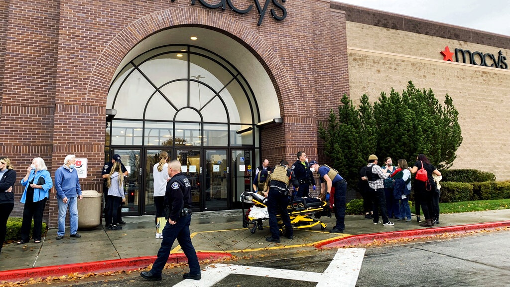 El tiroteo ha dejado dos muertos en un centro comercial de Boise. (AP)