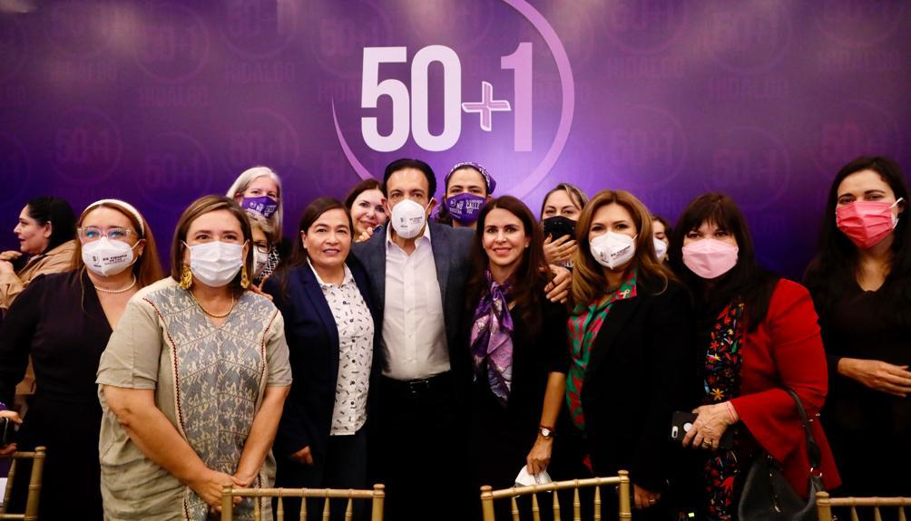 Ceremonia de toma de protesta de la presidencia del Colectivo 50+1, capítulo Hidalgo. (Especial)