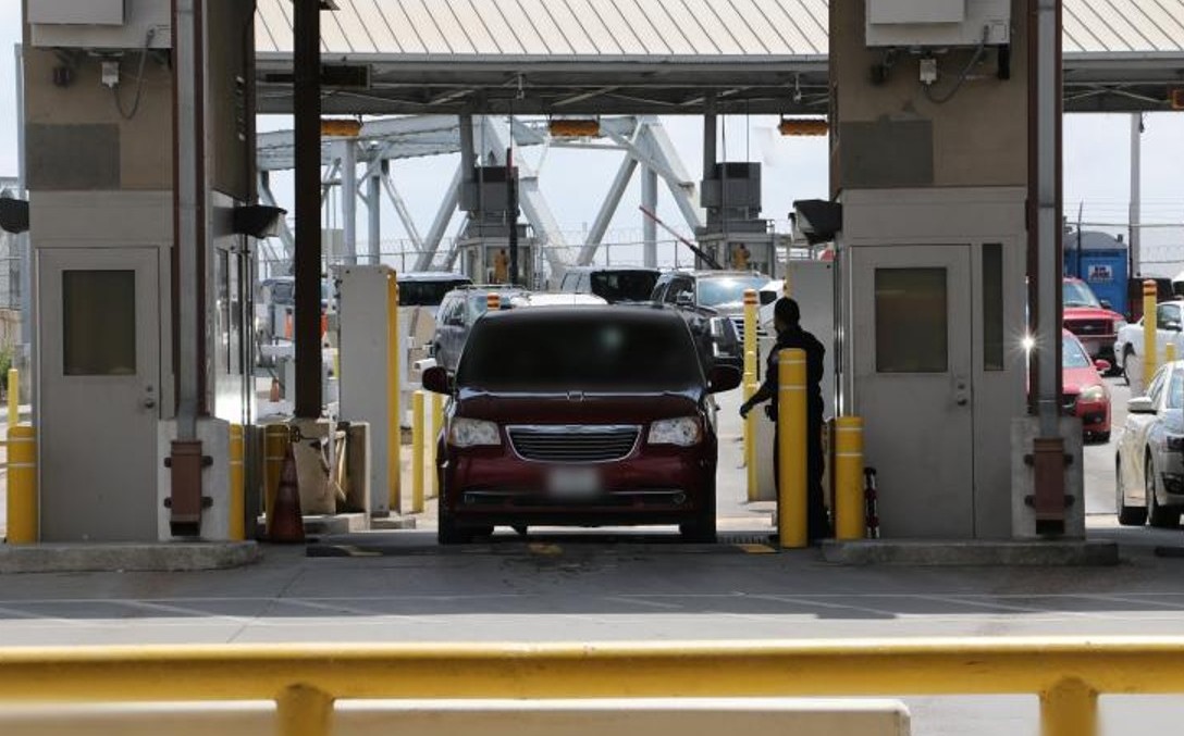 EU cambia horarios en puentes internacionales Los Indios y Brownsville