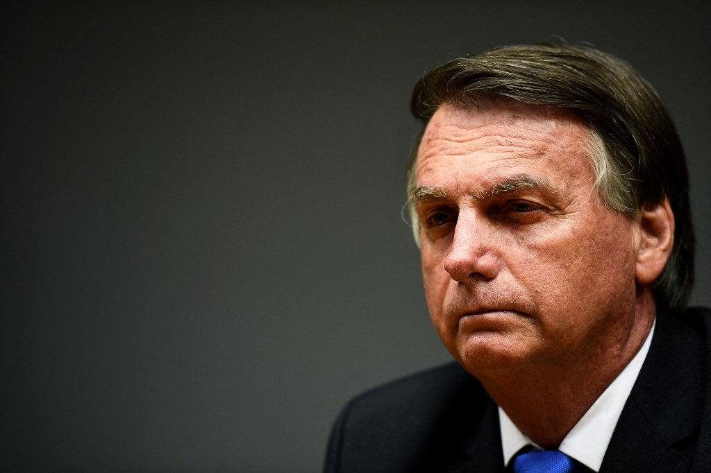 Jair Bolsonaro está siendo inculpado por el Senador de Brasil por su gestión de la pandemia de covid-19. (AFP)