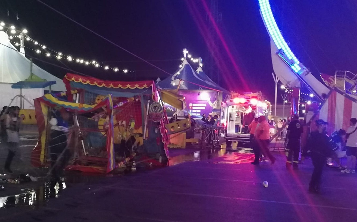 En Nuevo León, reportan caída de juego mecánico en la Expo Guadalupe. Foto: Especial