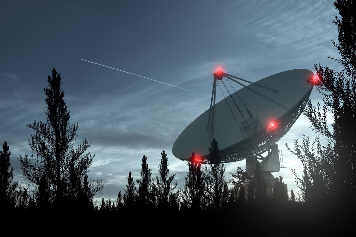 El radiotelescopio ayuda a recibir señales externas | Shutterstock