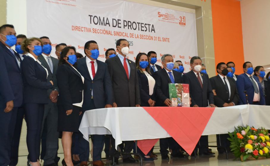 Toma de protesta del dirigente Cutberto Chávez de la Rosa. / Especial.