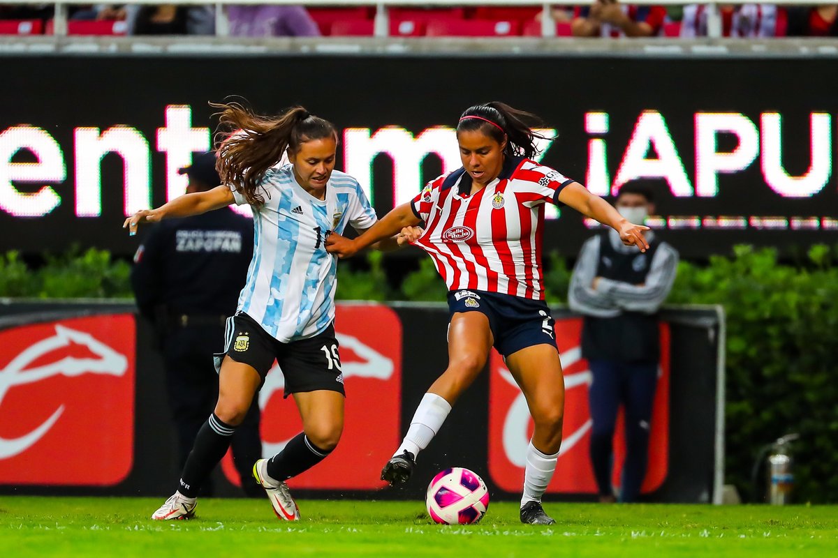 Argentina remonta a Chivas en su primer duelo internacional (Cortesía)
