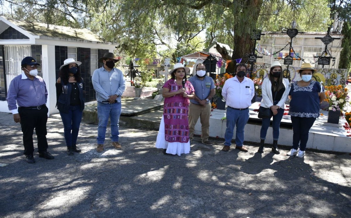 La alcaldesa de Iztapalapa anuncio la apertura de los cementerios