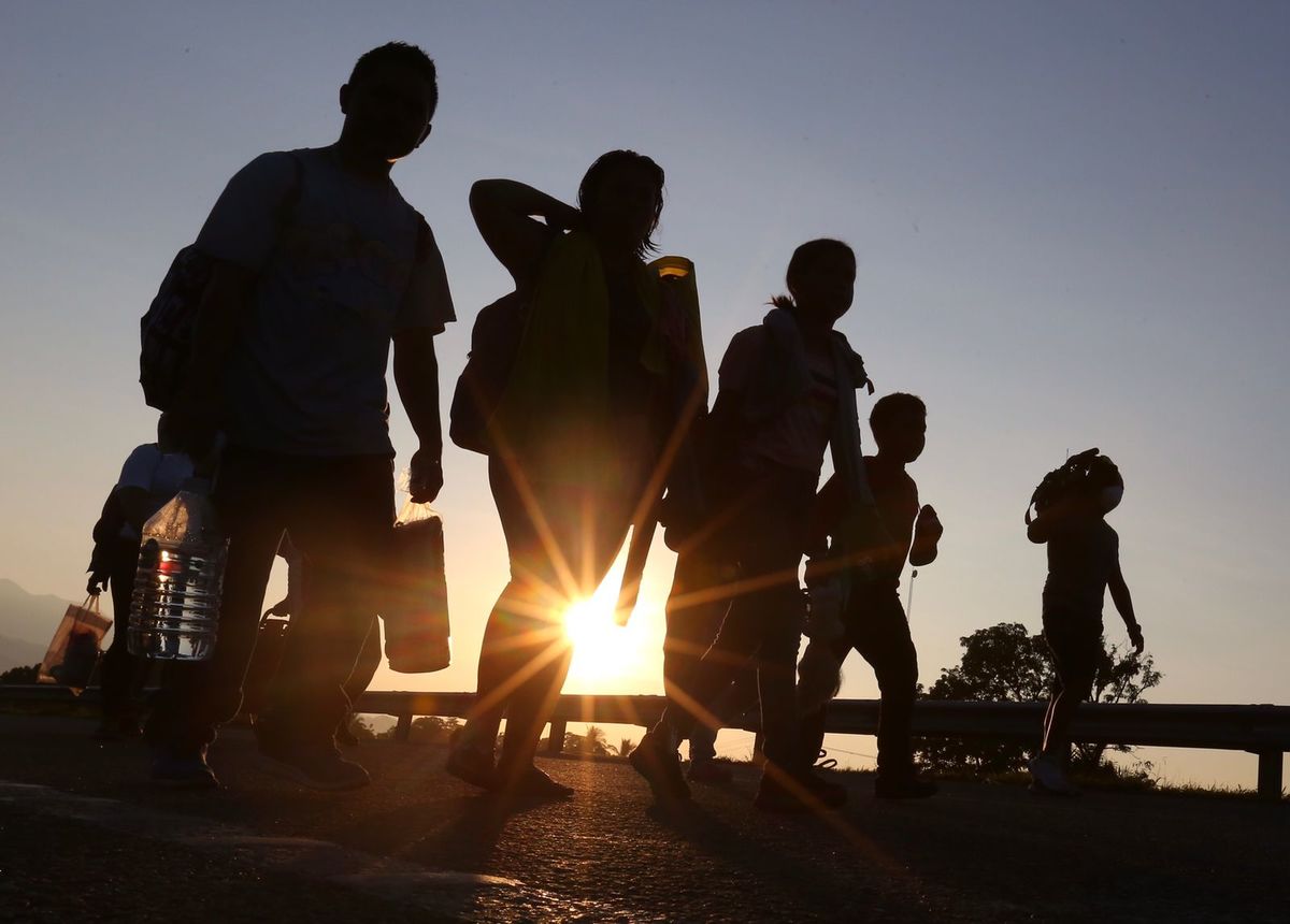 Los migrantes partieron en la mañana del municipio de Huixtla, Chiapas. (Ariel Ojeda)